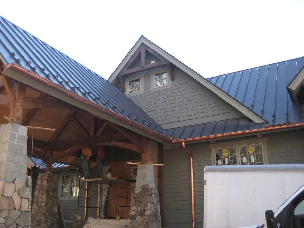 Craftsman Roofing team delivering quality roofing work in Fox Ridge Manor